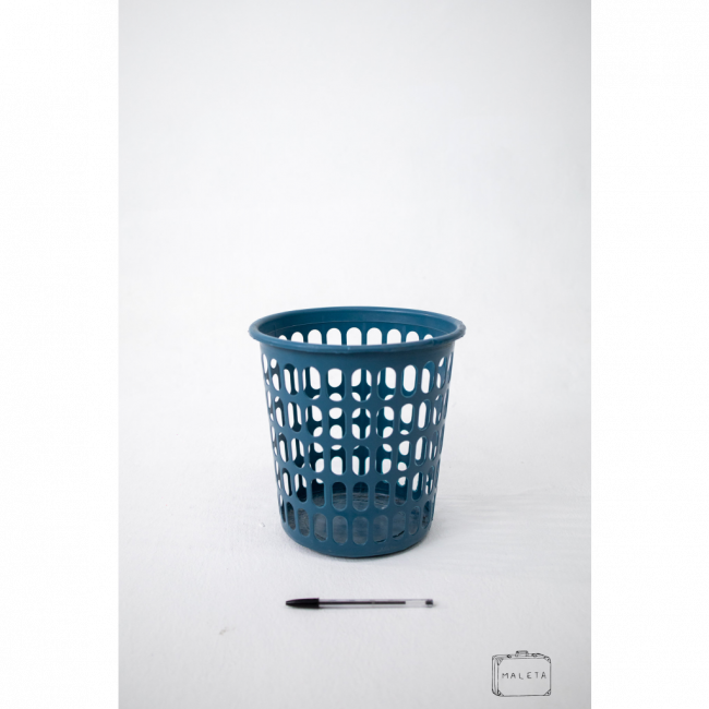 LIXEIRA PLÁSTICO FURADINHA AZUL