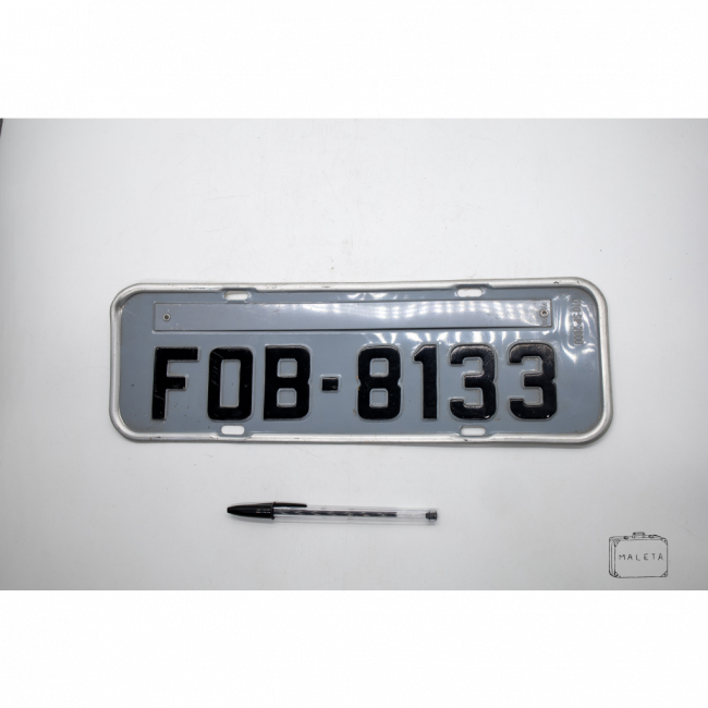 PLACA AUTOMÓVEL FOB-8133