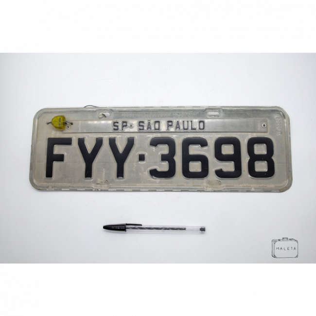 PLACA AUTOMÓVEL FYY-3698