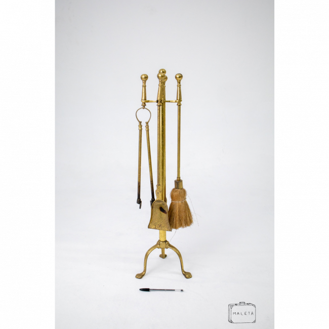 KIT LAREIRA DOURADO SUPORTE + QUATRO PEÇAS
