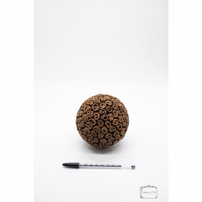 BOLA DE DECORAÇÃO CANELA