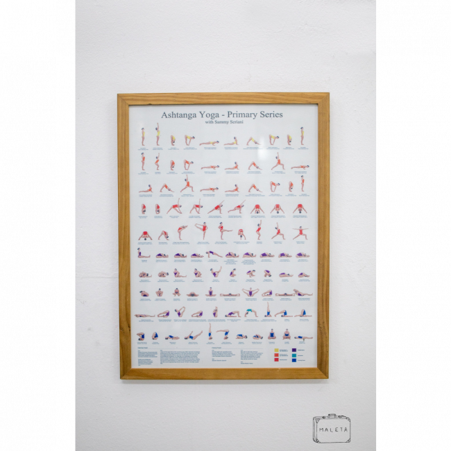 QUADRO YOGA MOLDURA MADEIRA - 33X45