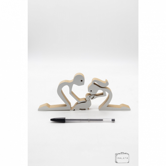 ESCULTURA MADEIRA FAMÍLIA COM CACHORRO (03 PEÇAS)