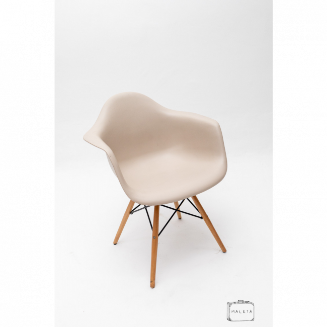 CADEIRA POLTRONA EAMES DKRC AREIA