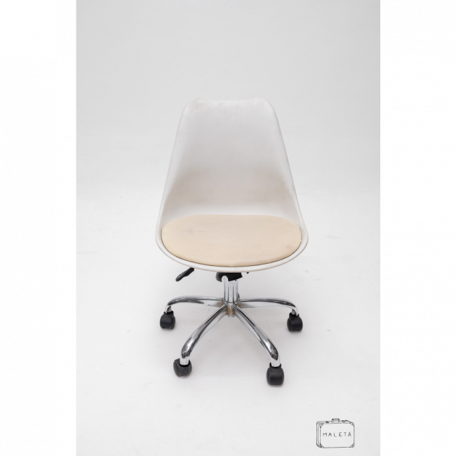CADEIRA EAMES WOOD BRANCA COM RODINHAS