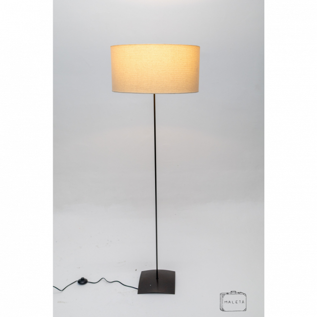 LUMINÁRIA DE PISO MARROM BASE QUADRADA - A1,35