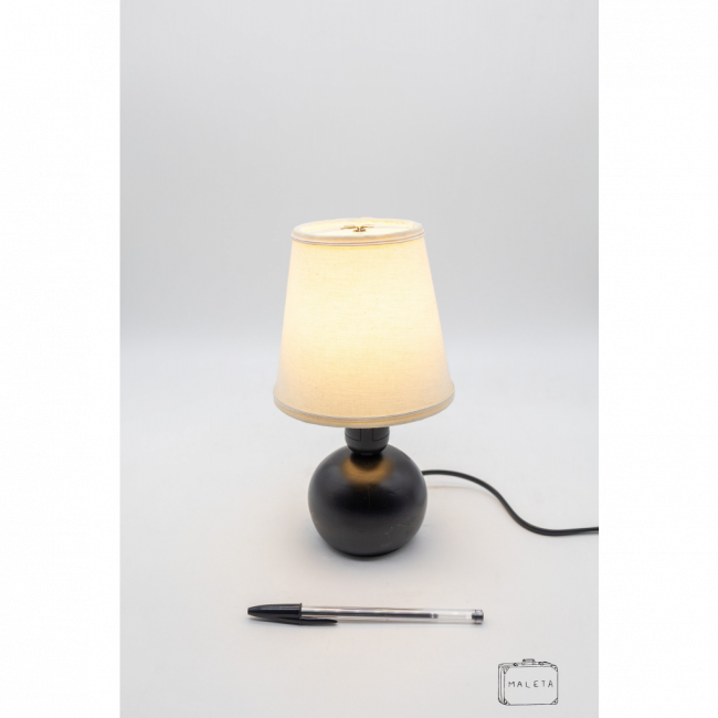 LUMINÁRIA DE MESA BOLINHA PRETA