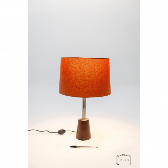 LUMINÁRIA DE MESA MARROM HASTEA CROMADA