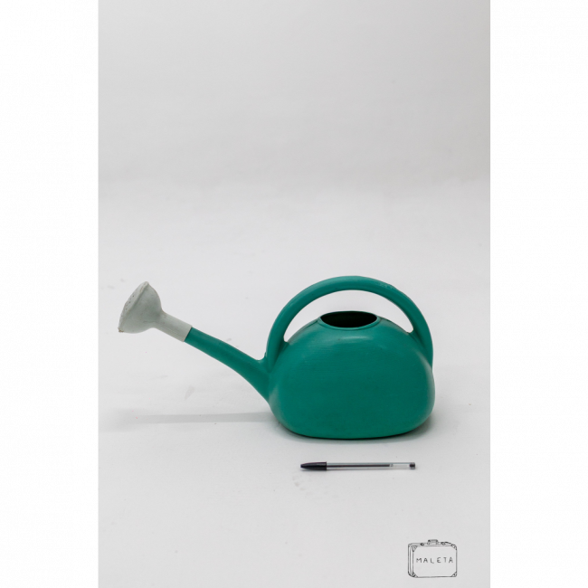 REGADOR DE PLÁSTICO VERDE COM CHUVEIRINHO - MÉDIO