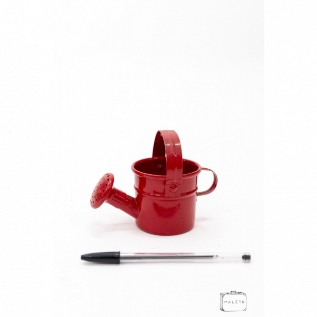 MINI REGADOR DE METAL VERMELHO COM CHUVEIRINHO
