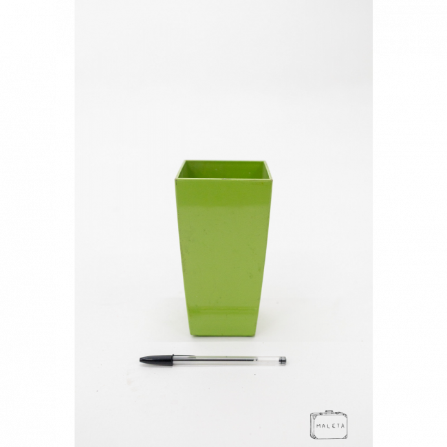 VASO DE PLÁSTICO VERDE LIMÃO QUADRADO