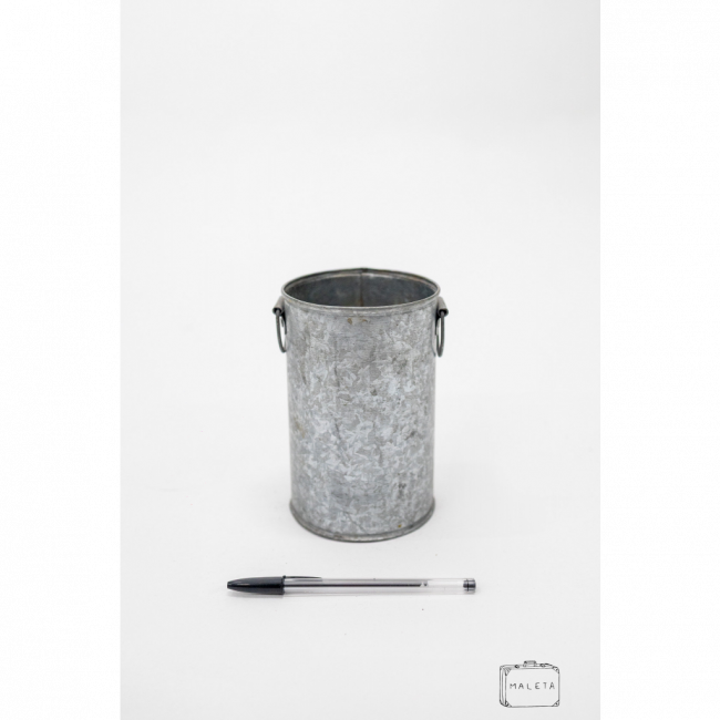 VASO DE METAL CILÍNDRICO COM ALÇA