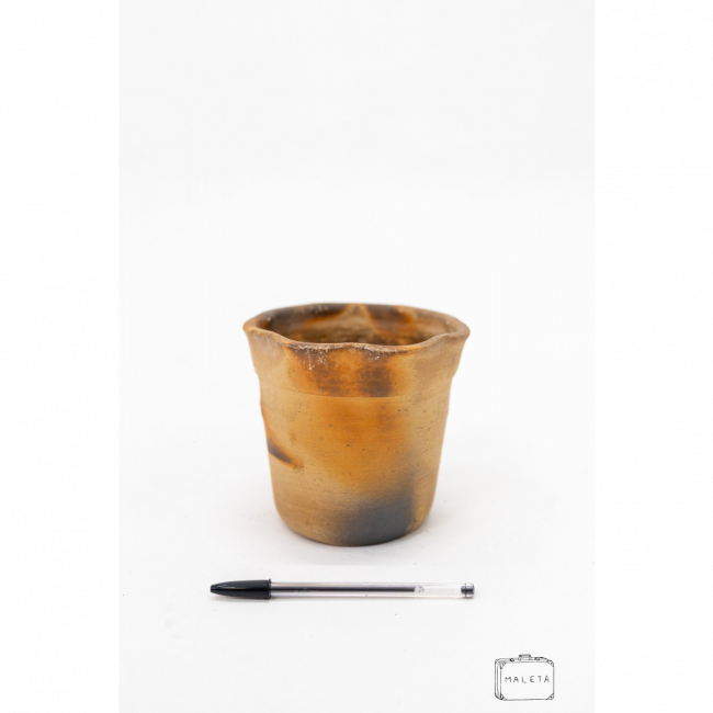 VASO DE BARRO (QUEIMADO) COM BORDA ONDULADA