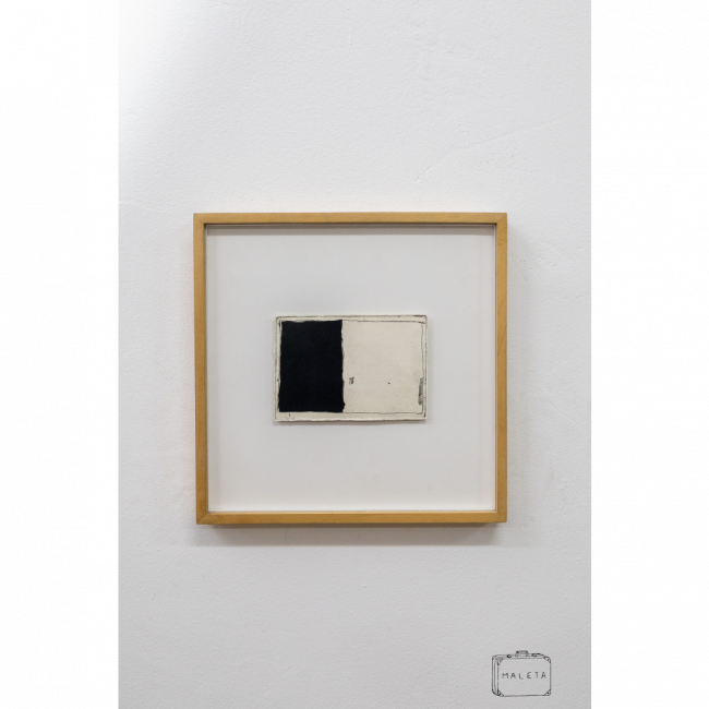 QUADRO RETÂNGULO PRETO E BRANCO - 30X30