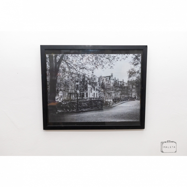 QUADRO AMSTERDÃ PRETO E BRANCO - 53X43