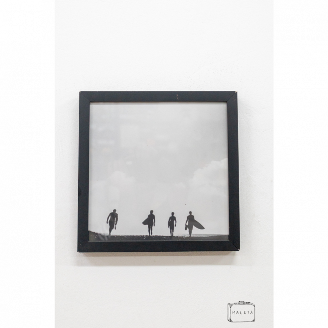 QUADRO SURFISTAS SOMBREADOS - 33X33
