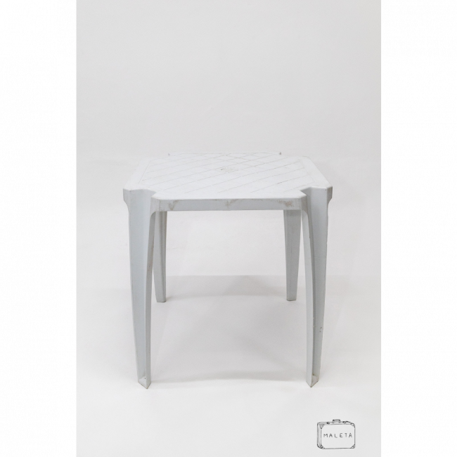MESA DE BAR QUADRADA PLÁSTICO BRANCA - L0,70XP0,70XA0,70