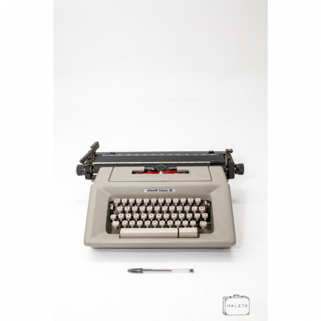 MÁQUINA DE ESCREVER OLIVETTI LINIA 48 CINZA