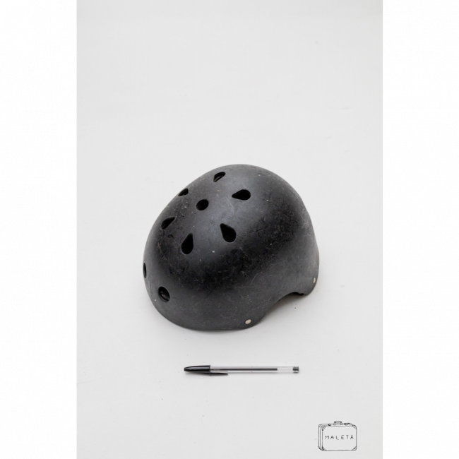 CAPACETE ESPORTIVO PRETO ADULTO (AVARIAS)