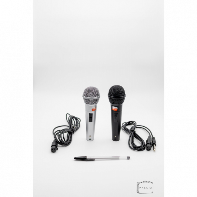KIT DOIS MICROFONES COM FIO PRETO E PRATA