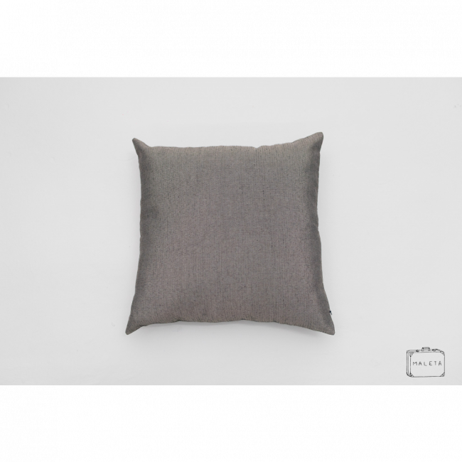 ALMOFADA CINZA COM DETALHES RISCADOS – 40X40