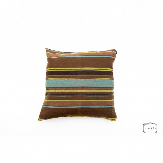 ALMOFADA MARROM LISTRADA (FUNDO BEGE) - 40X40