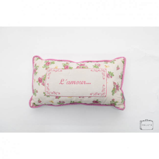 ALMOFADA BRANCA ESTAMPA FLORES BORDA ROSA - 40X20