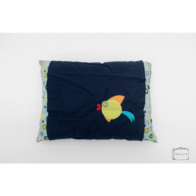 ALMOFADA INFANTIL AZUL MARINHO DETALHE PEIXE - 35X25
