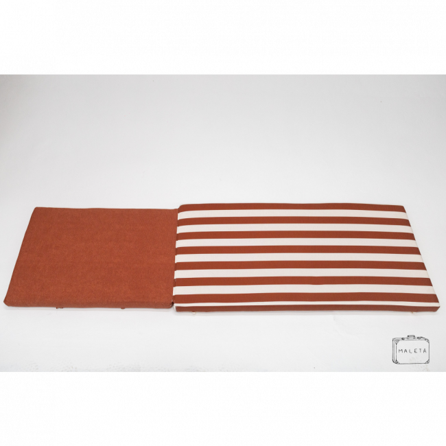 COLCHÃO DE ESPREGUIÇADEIRA TERRACOTA LISTRA BRANCA SUPERIOR TERRACOTA LISO - 0,55X1,95