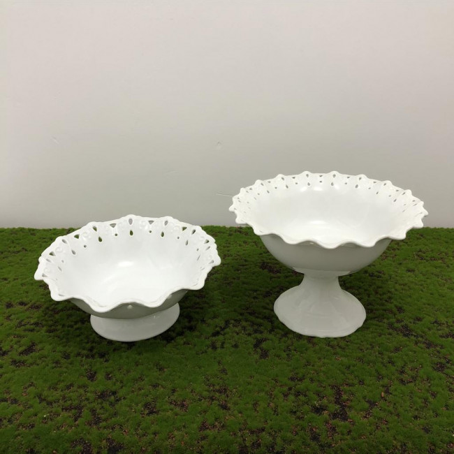 Petisqueira flor ondulada alta branco