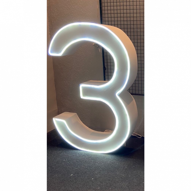 Número 3 NEON