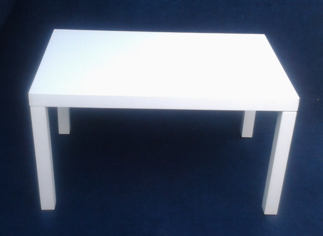 MESA DE CENTRO CUBA, DE MADEIRA COM PINTURA EM LACA BRANCA 90CM X 60CM X 40CM ALT