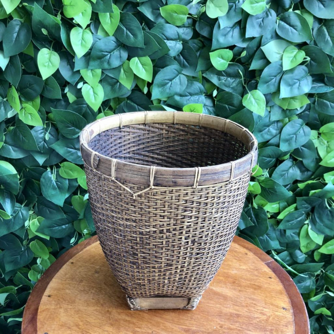 Cachepot em Material Natural Palha M