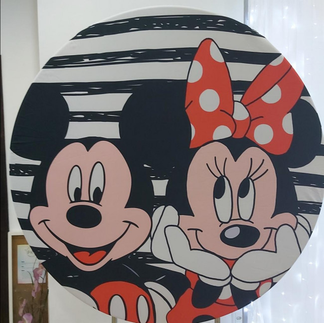 Capa sublimada Painel redondo Mickey e Minnie