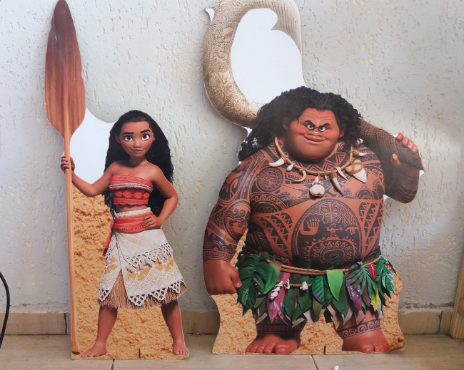 DISPLAY DE CHÃO MOANA