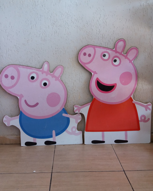 DISPLAY DE CHÃO PEPPA PIG