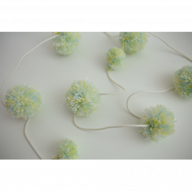 CORDÃO POMPOM AMARELO E VERDE CANDY