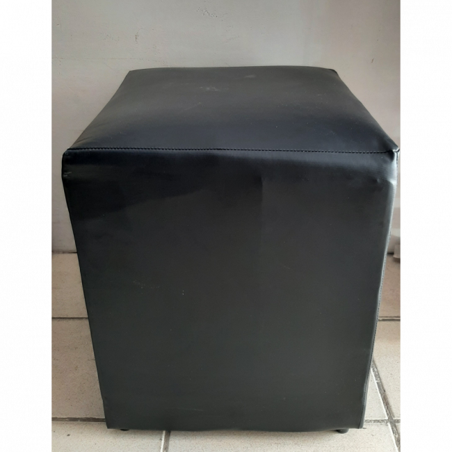PUFF PRETO,1 com avaria