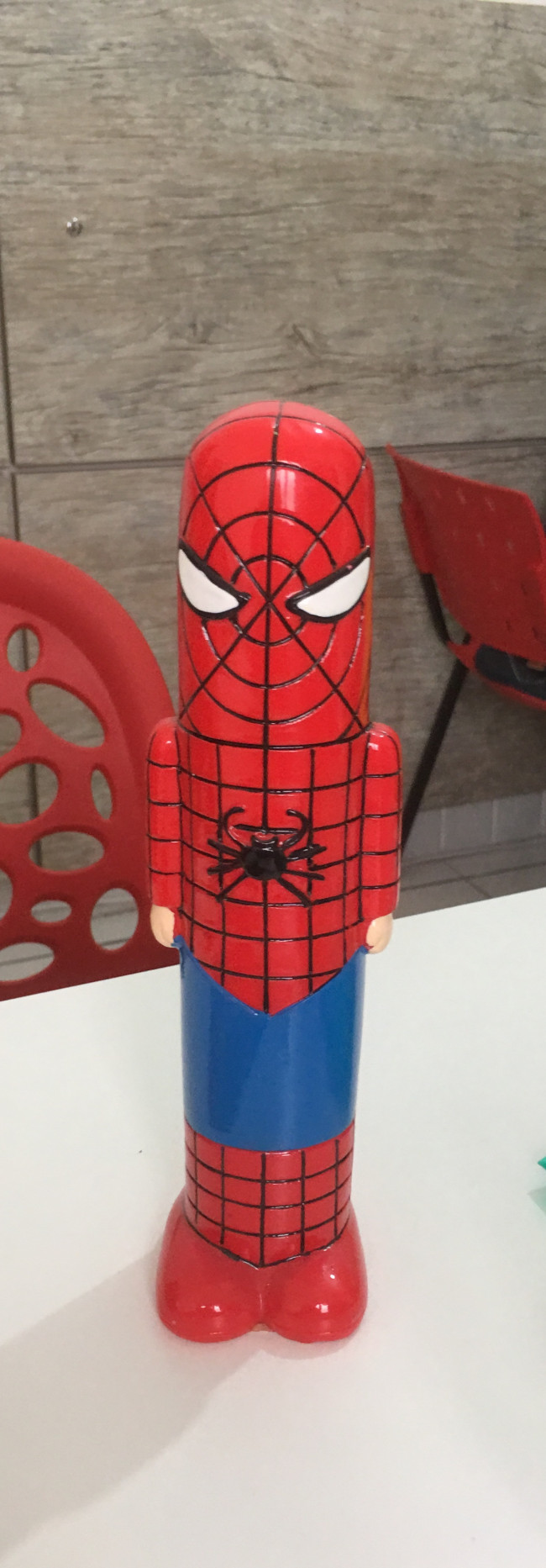 HOMEM ARANHA DE CERAMICA