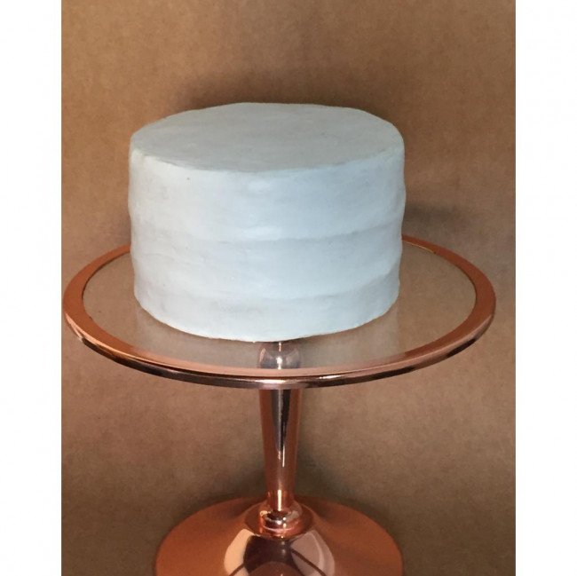 BOLO FAKE ESPATULADO BRANCO (15D X 10A)