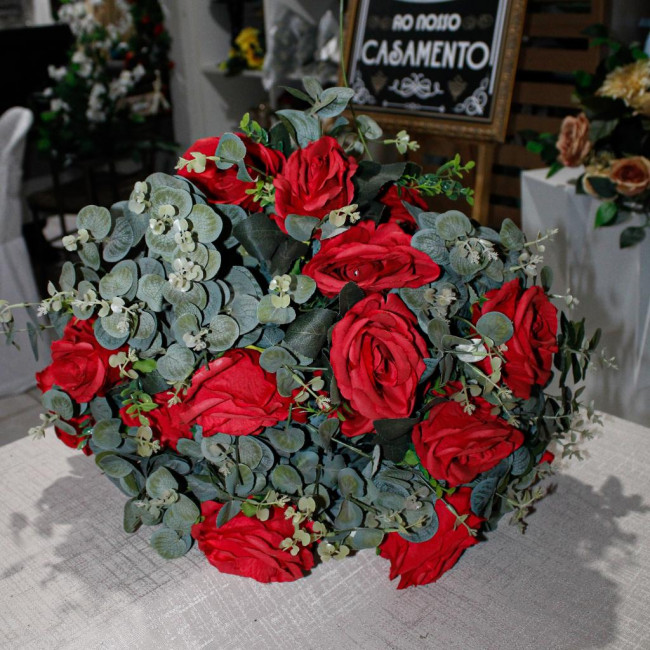 ARRANJO ARTIFICIAL ROSAS VERMELHAS