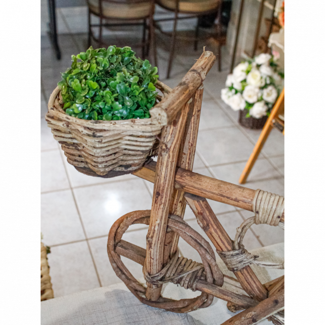 BICICLETA COM CESTINHAS DE MADEIRA