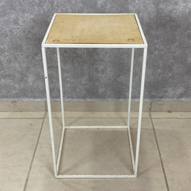 Mesa Cubo Ferro M  COD 88919