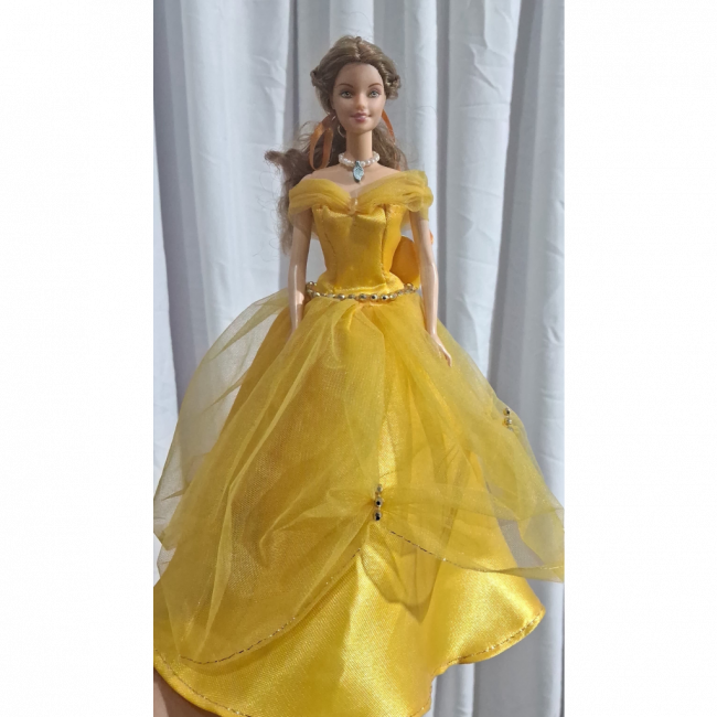 Boneca bela