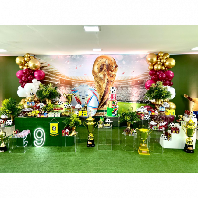 Troféu - GG3 - 1m (A) x 40cm (L) Taça e Jogador