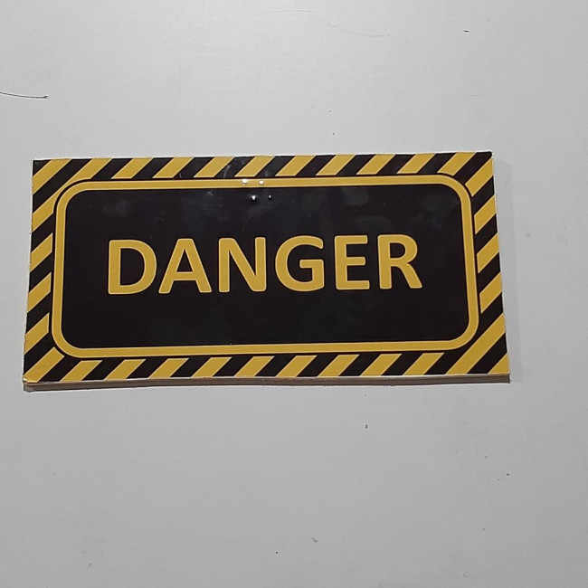 Placa Danger