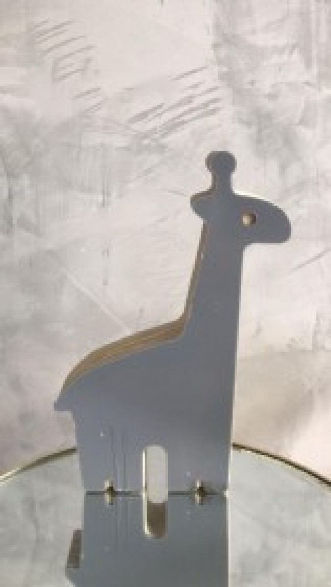 GIRAFA CINZA MADEIRA
