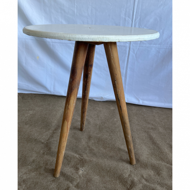 Mesa Tripé