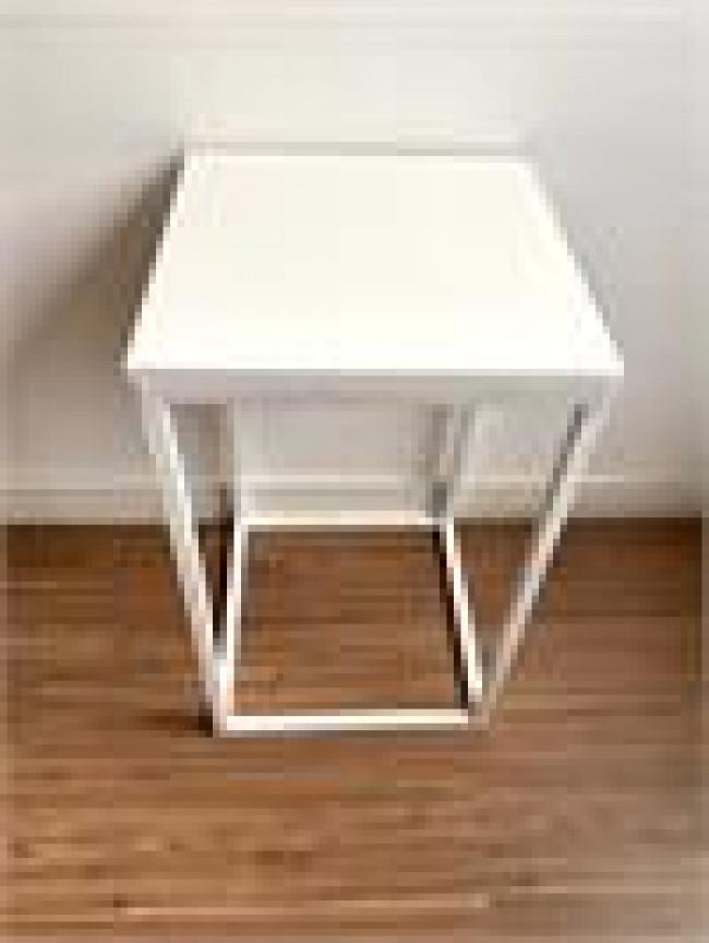 MB - MESA CUBO FERRO - 29X29X52 -PP