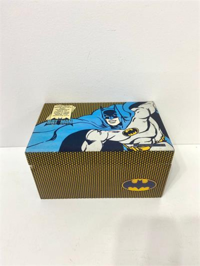 CX MAD CAIXA BATMAN AMARELO  A12,5L15C23 M